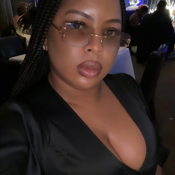 Meet your Posher, Raven - Picture 6 of 6